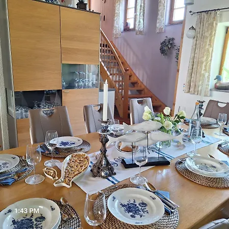 Haushaelfte Ca 290 Qm Luxus Zur Alleinnutzung Apartment Loeffingen