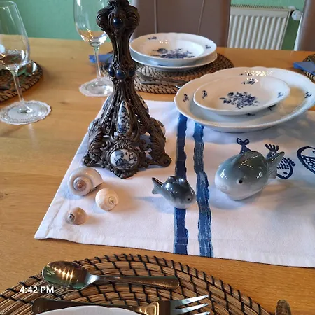 Haushaelfte Ca 290 Qm Luxus Zur Alleinnutzung * Loeffingen