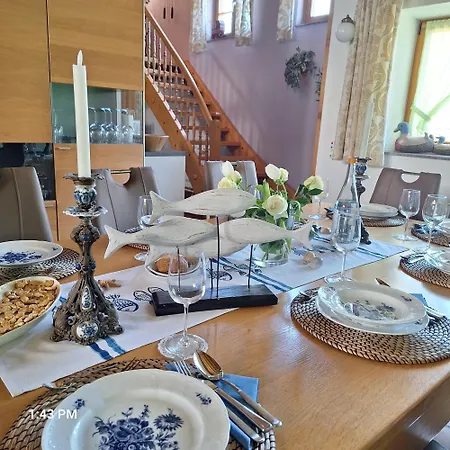 Haushaelfte Ca 290 Qm Luxus Zur Alleinnutzung * Loeffingen