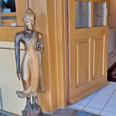 Apartment Haushaelfte Ca 290 Qm Luxus Zur Alleinnutzung Loeffingen