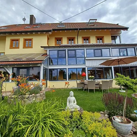 Haushaelfte Ca 290 Qm Luxus Zur Alleinnutzung Apartment Loeffingen