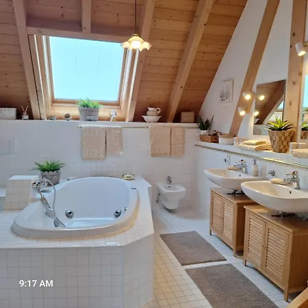 Haushaelfte Ca 290 Qm Luxus Zur Alleinnutzung Apartment *