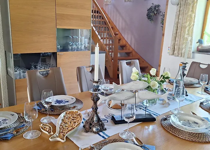 Haushaelfte Ca 290 Qm Luxus Zur Alleinnutzung Апартаменты Лёффинген