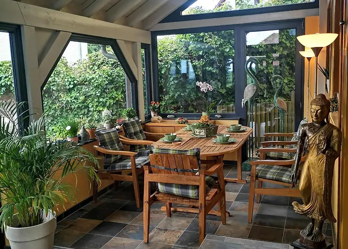 Haushaelfte Ca 290 Qm Luxus Zur Alleinnutzung Лёффинген