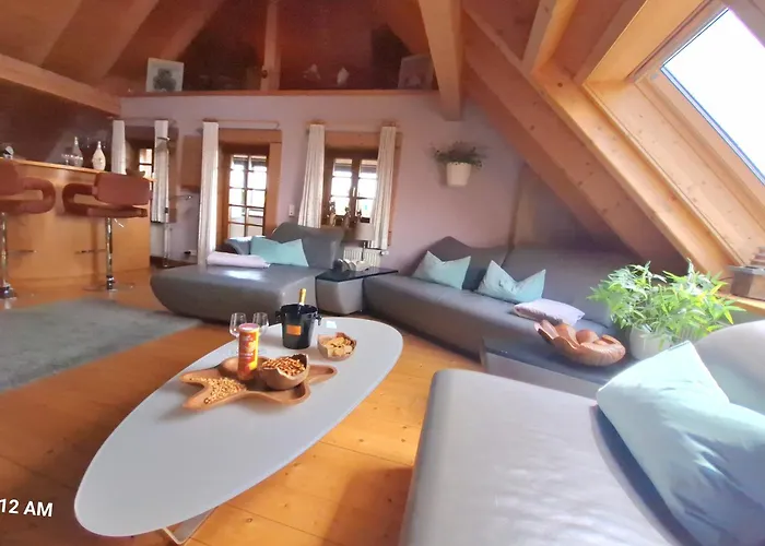 Апартаменты Haushaelfte Ca 290 Qm Luxus Zur Alleinnutzung Лёффинген