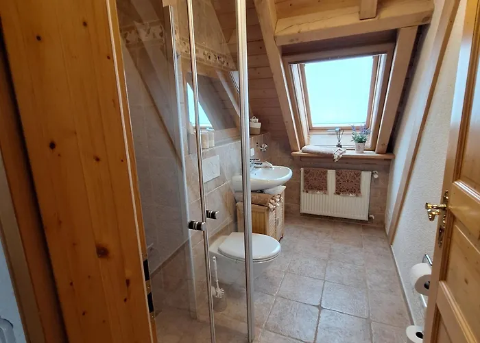 Haushaelfte Ca 290 Qm Luxus Zur Alleinnutzung * Лёффинген