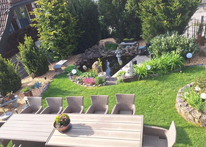 Haushaelfte Ca 290 Qm Luxus Zur Alleinnutzung Лёффинген