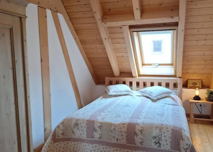 Haushaelfte Ca 290 Qm Luxus Zur Alleinnutzung * Лёффинген